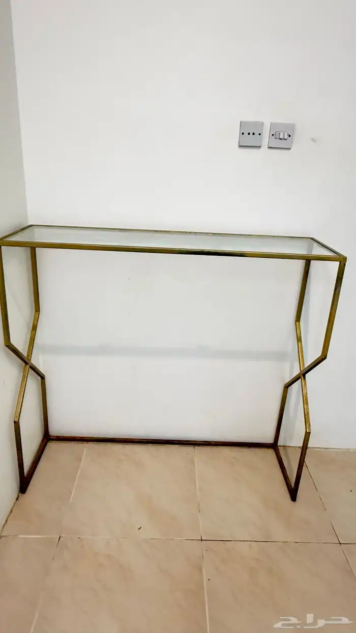 طاولات للبيع 1