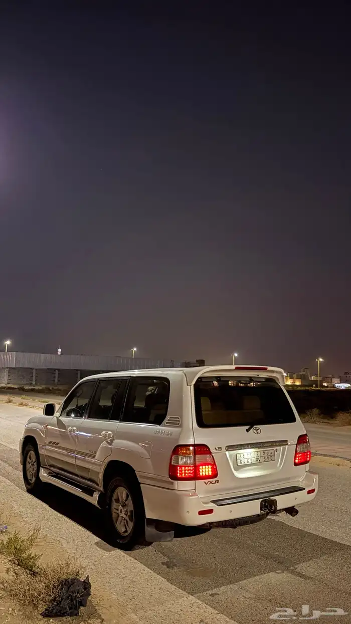 لاندكروزر 2006 فل كامل V8 نظيف 8