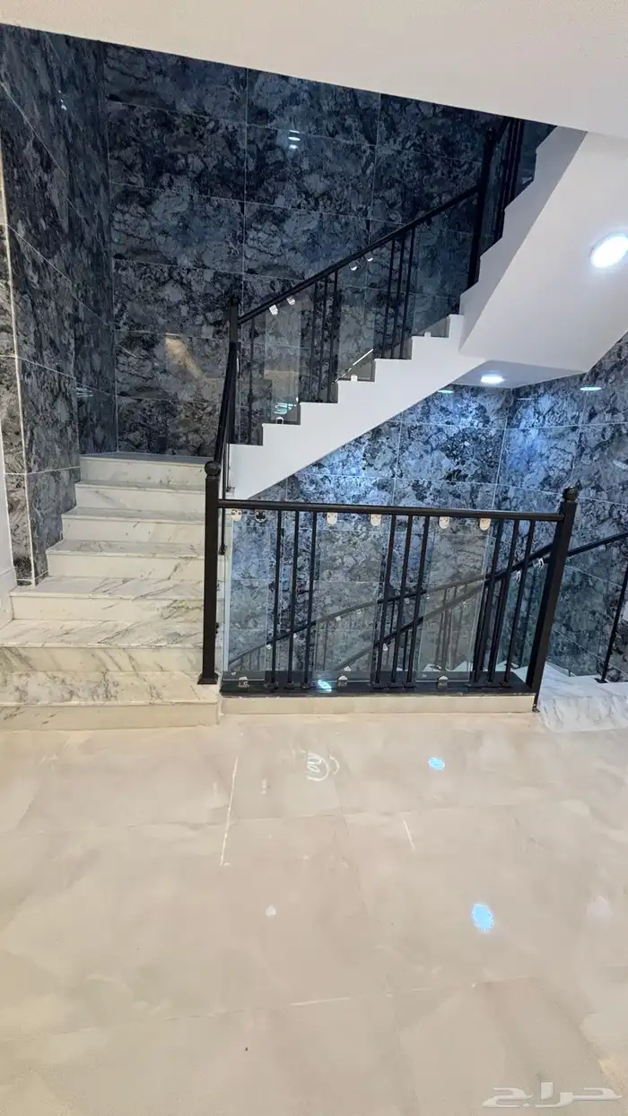 فيلا تصميم كلاسيكي للبيع ابو عريش 21