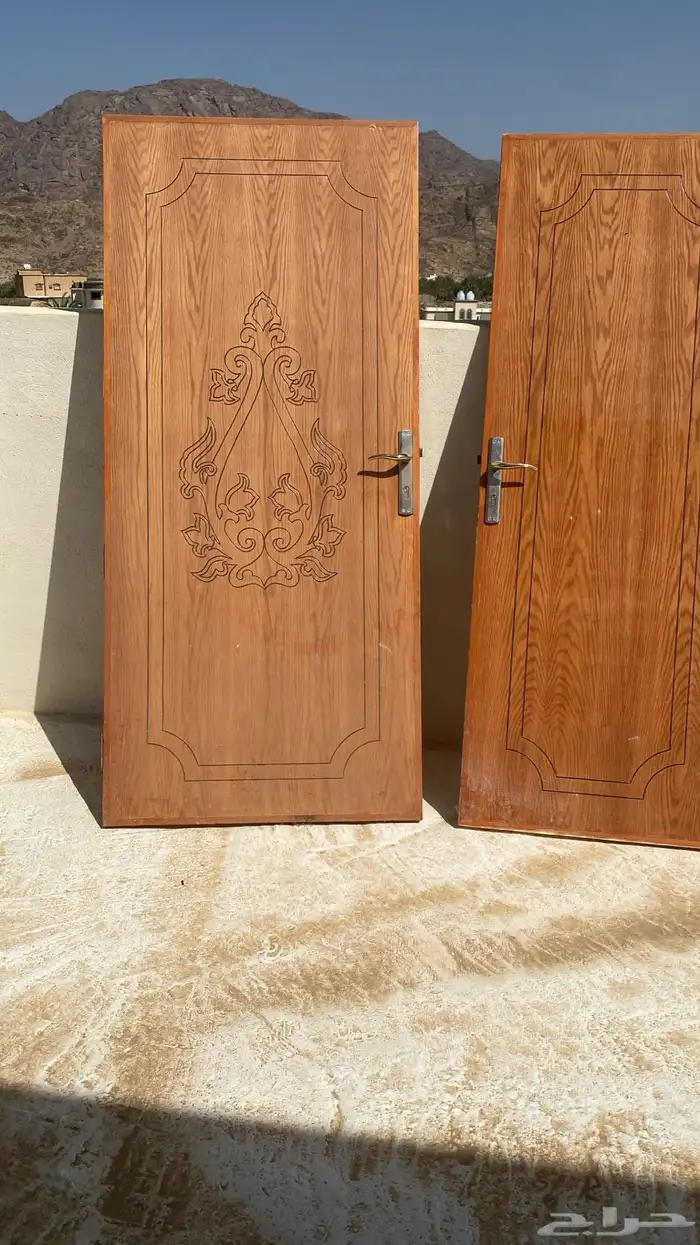 باب غرفة نوم وباب دورة مياه شبه جديده طب 0