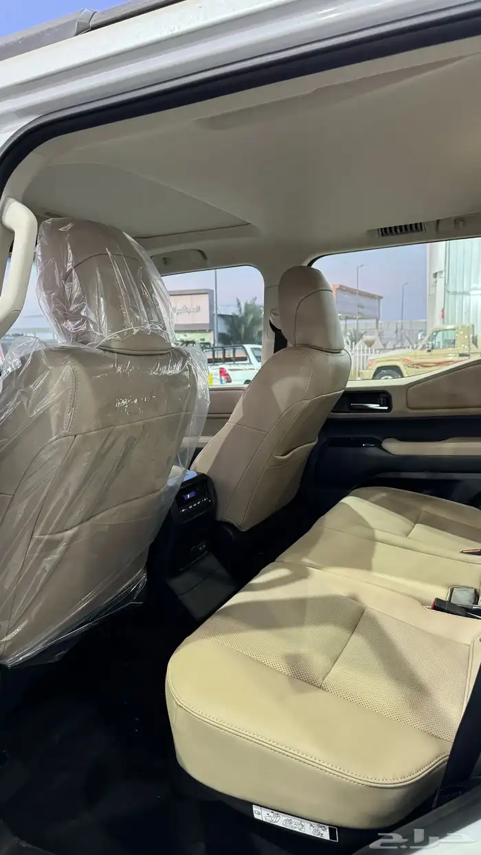 تويوتا برادو 2025 ديزل TXL-2 محرك 2800 ابيض لولوي سعودي 4