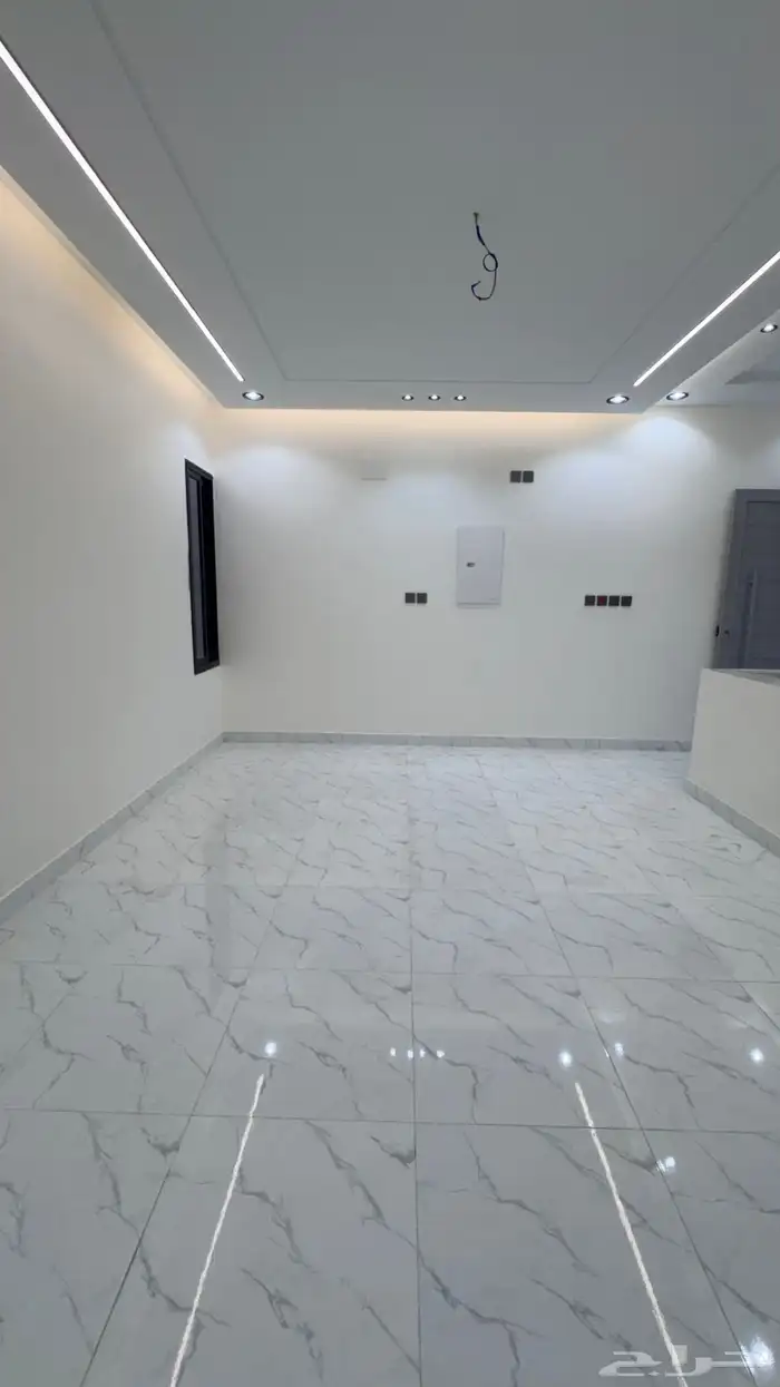 للبيع شقق ارضيه من 550 الف وارواف علوىه من 650 الف بالخميس 37