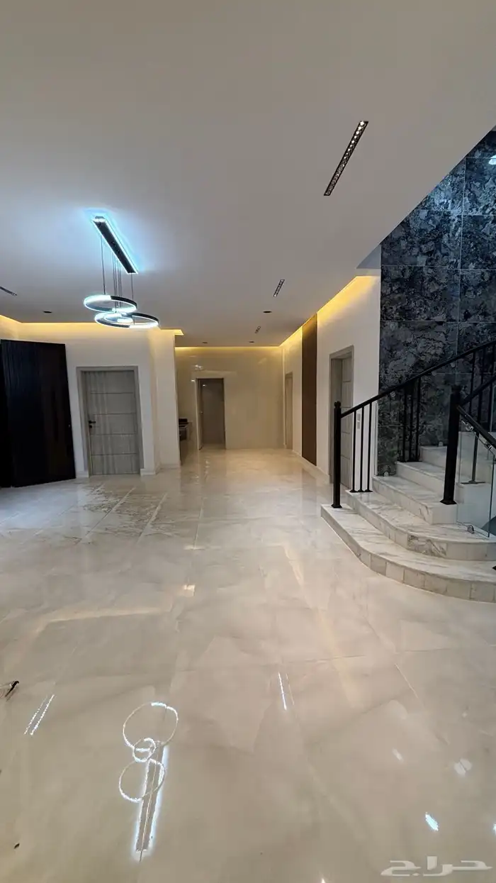 فيلا تصميم كلاسيكي للبيع ابو عريش 5