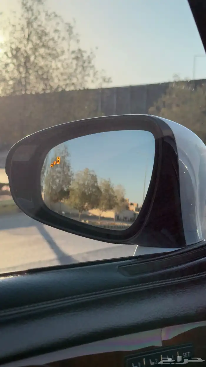 لكزس LS460L (2014) 27