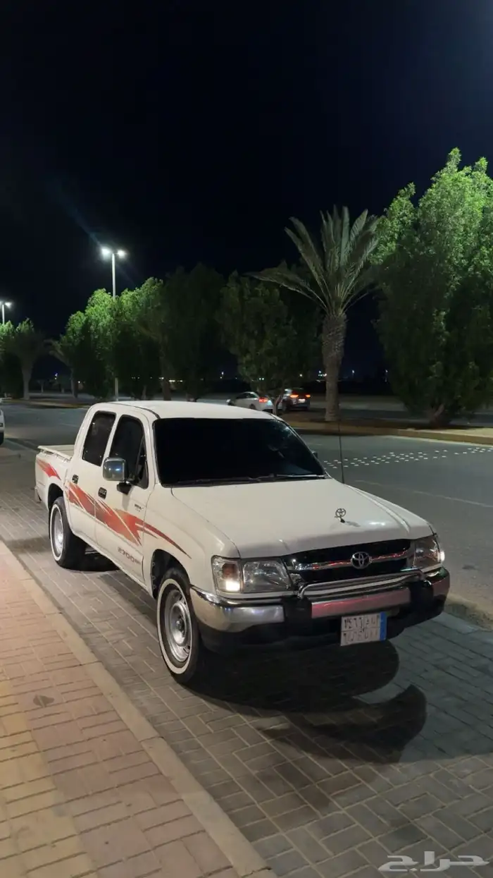 هايلكس 2004 نضيف 7