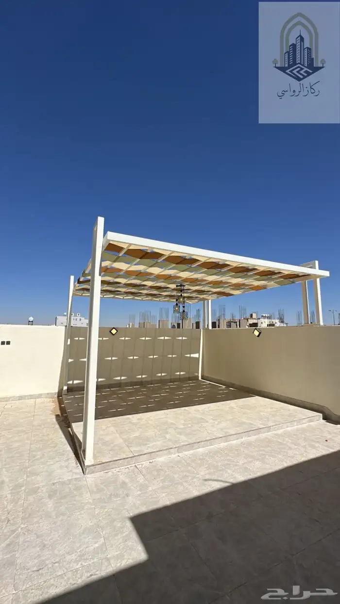 فيلا روف علوي للبيع حي الاخضر 7