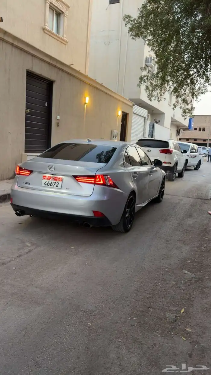لكزس is350 f 2015مصدوم للبيع تشليح كامل 5