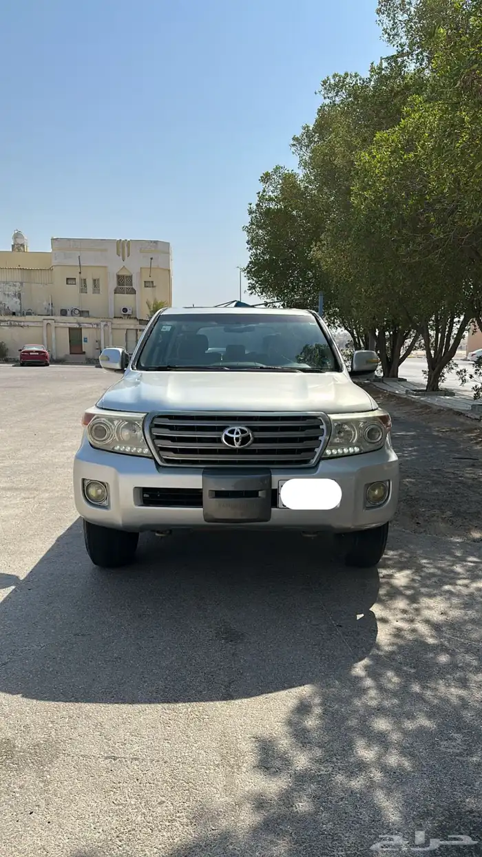 لاندكروزر مديل 2011 فل كامل 5