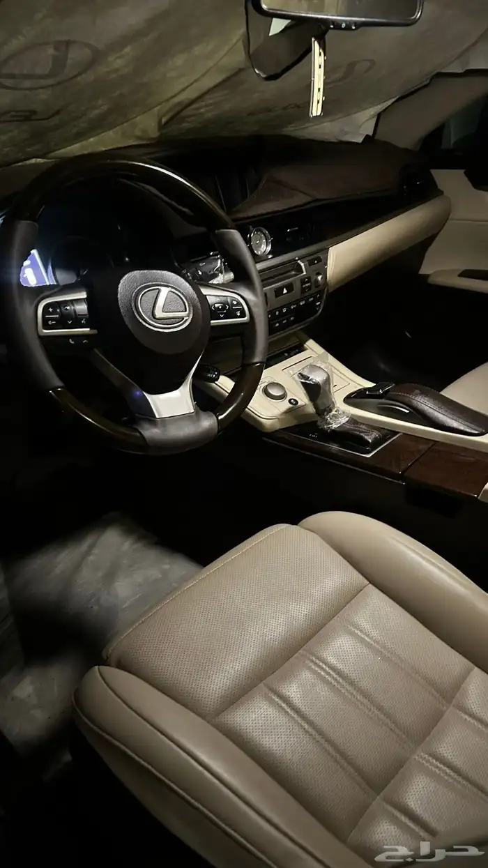 لكزس es350 2016 على السوم 6