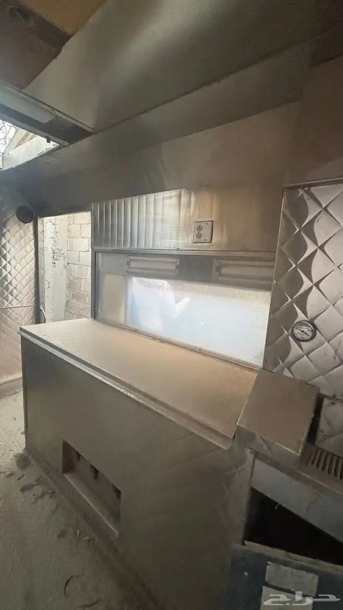 فود ترك أو مطبخ متنقل أو غرفة سحب 18