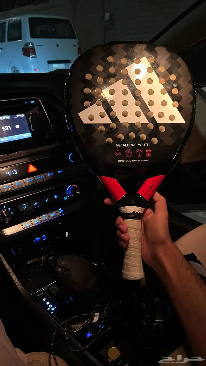 مضرب بادل اديداس 1