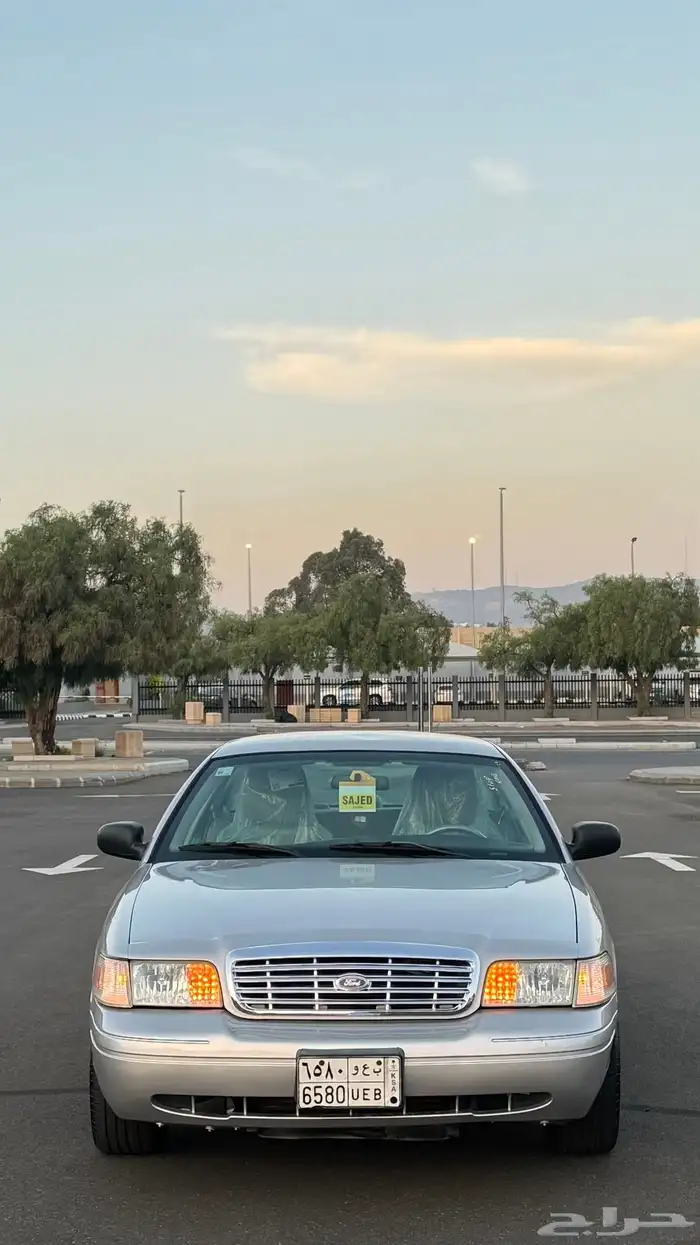 فورد كراون فكتور 15