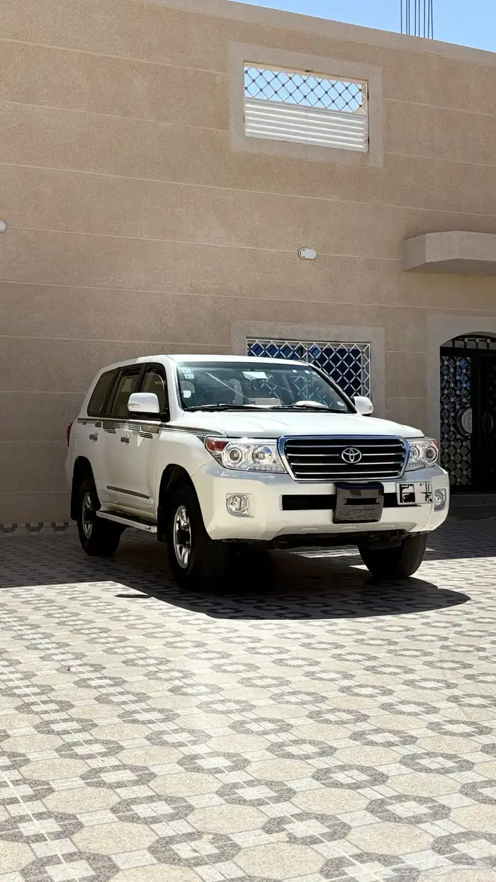 لاندكروزر 2013 سعودي جي اكس ار 2