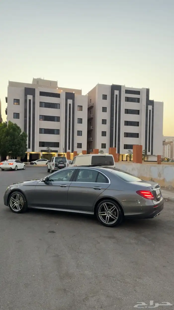 مرسيدس E300 2017 4
