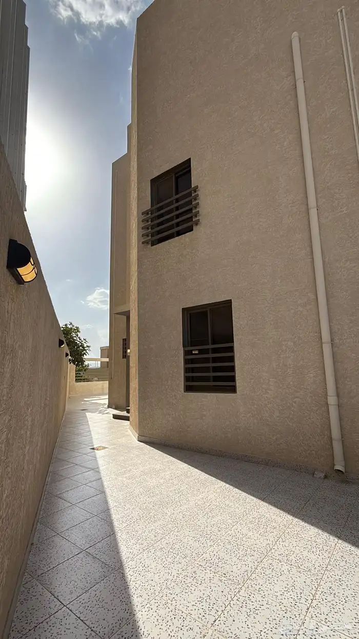 للبيع فيلا فى حي الموظفين قريبه من جميع الخدمات 1