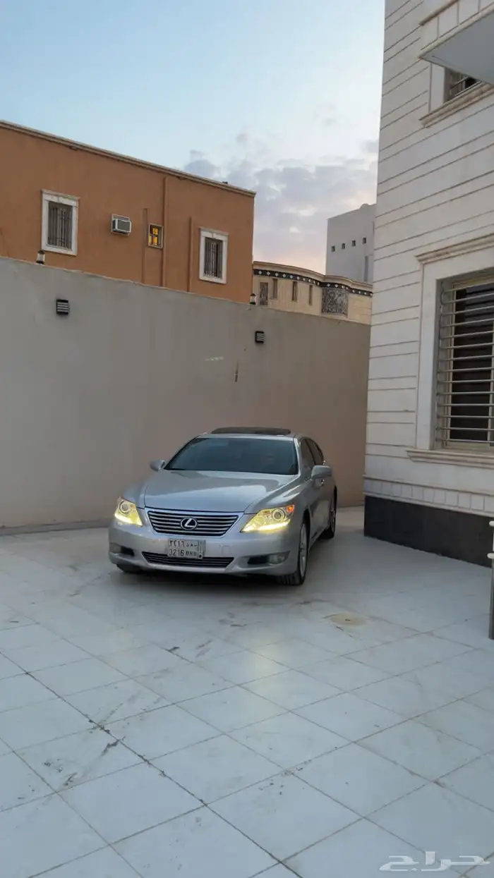 لكزس LS 2010 أمريكي 4