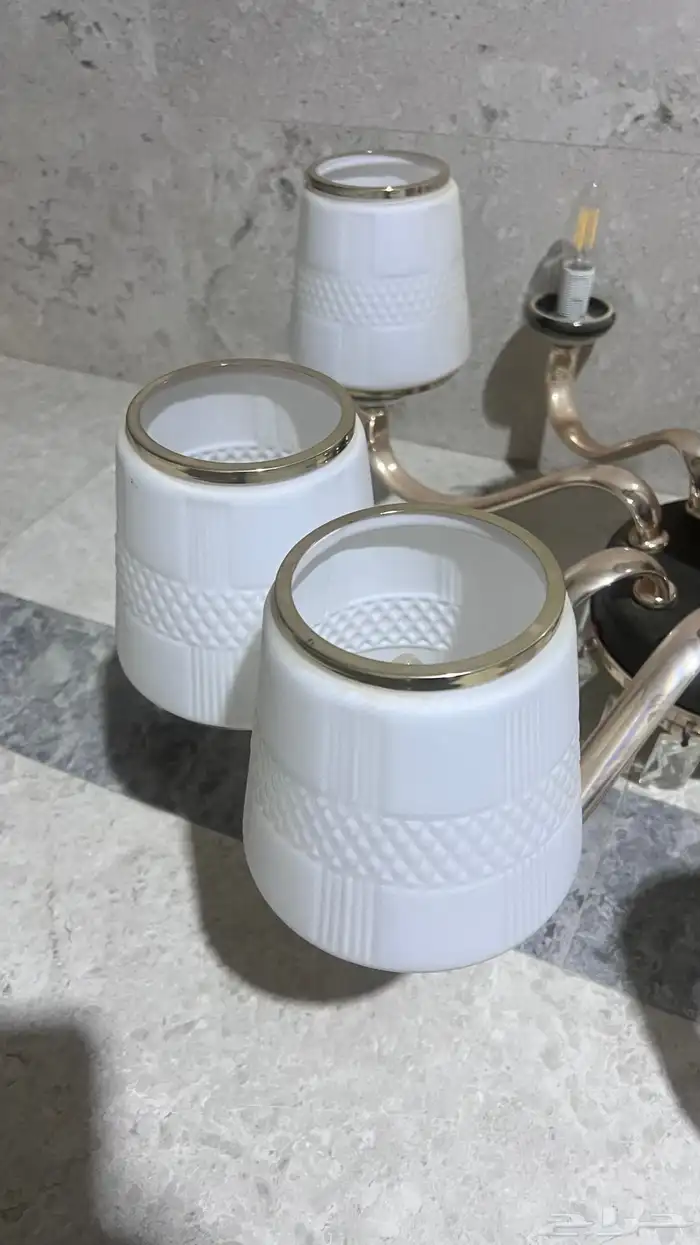 كنب حرف L وطاولات وثرية 14