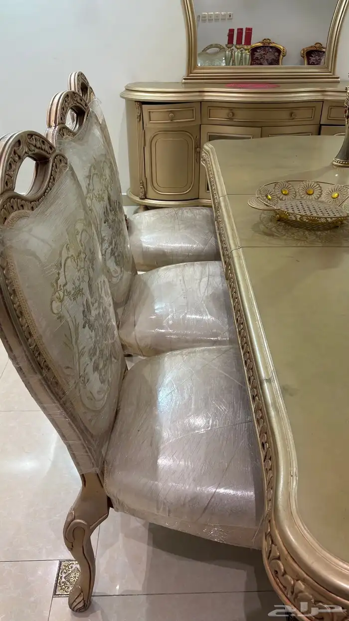 غرفة طعام كلاسيكية للبيع 3
