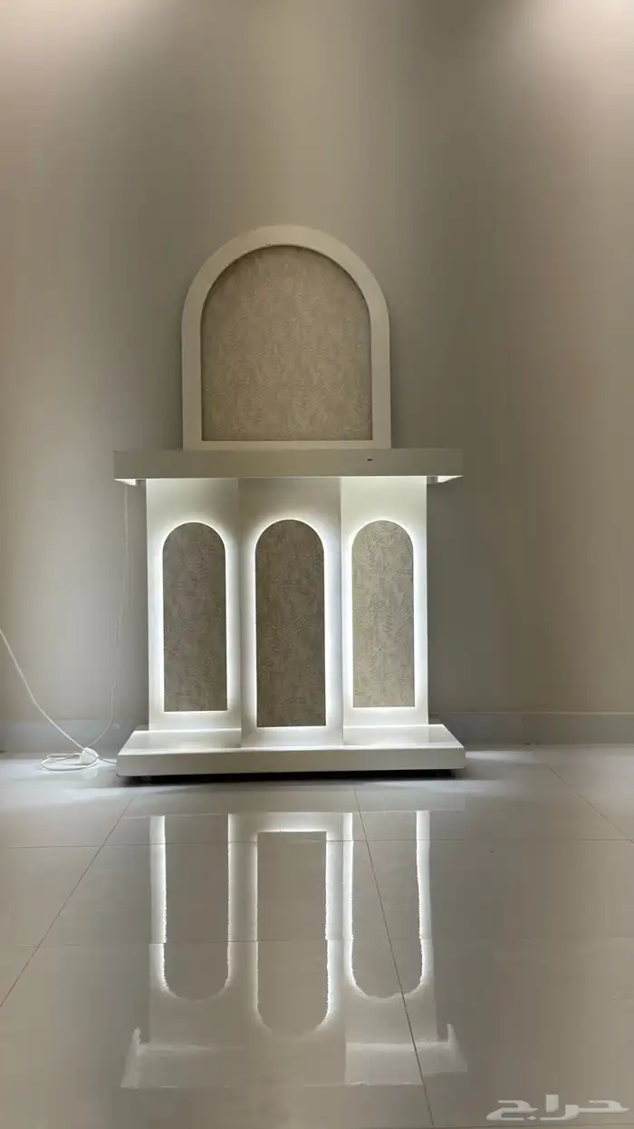 عربية ملكة 0