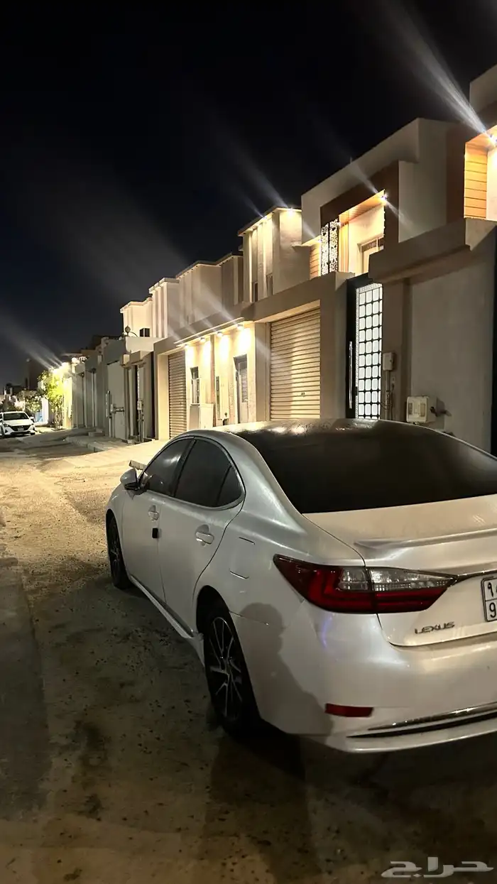 لكزس es350 2016 على السوم 4