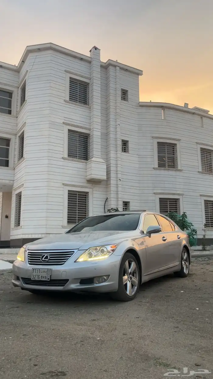 لكزس LS 2010 أمريكي 5