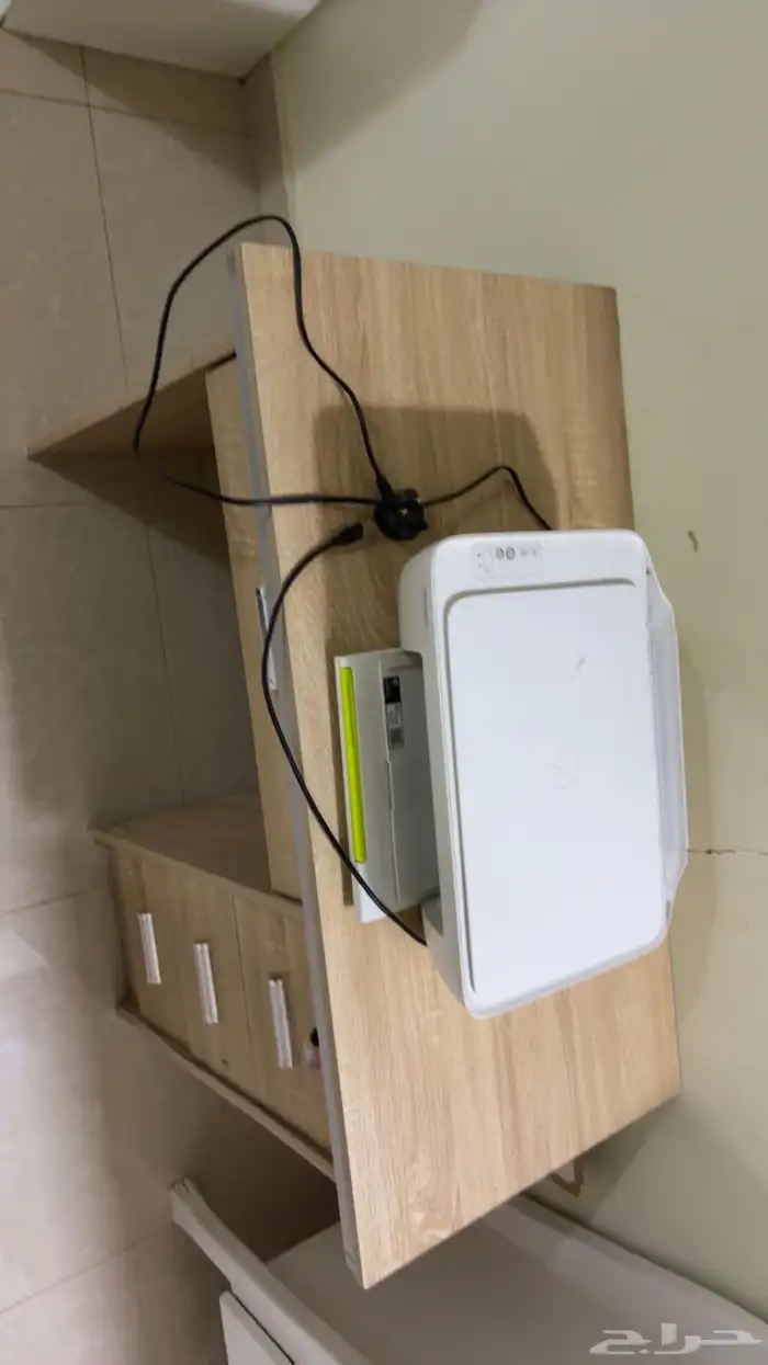 طابعه مع مكتبها 3