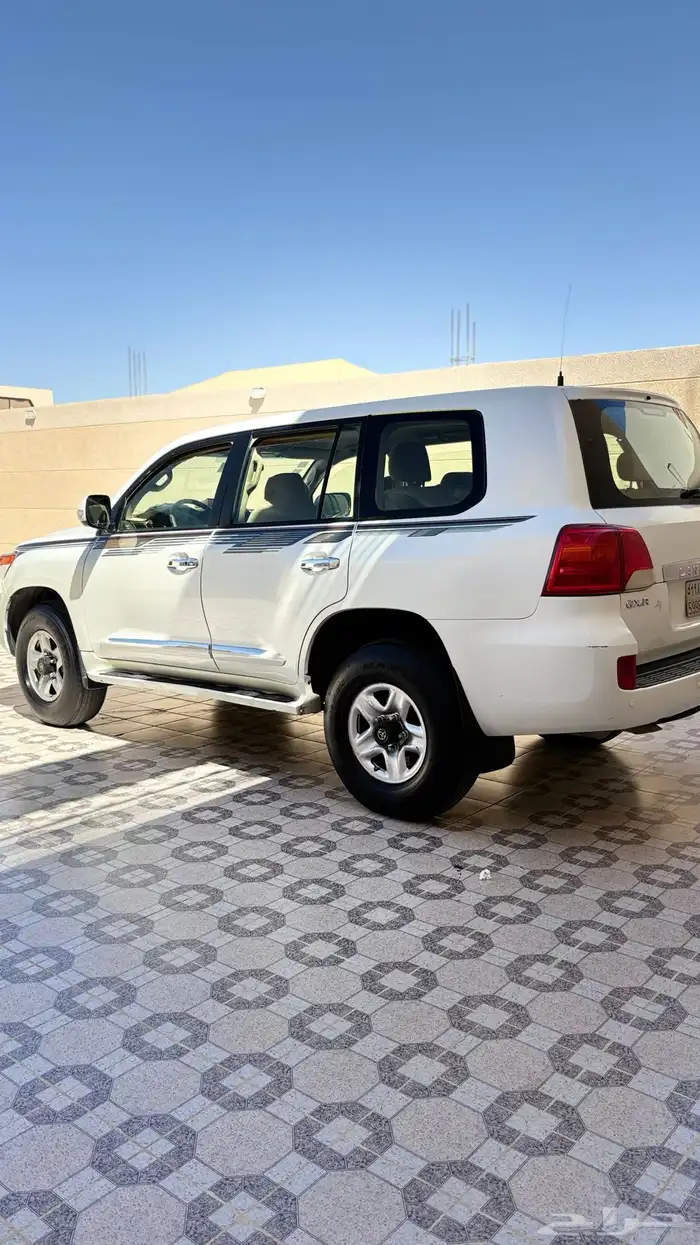 لاندكروزر 2013 سعودي جي اكس ار 5