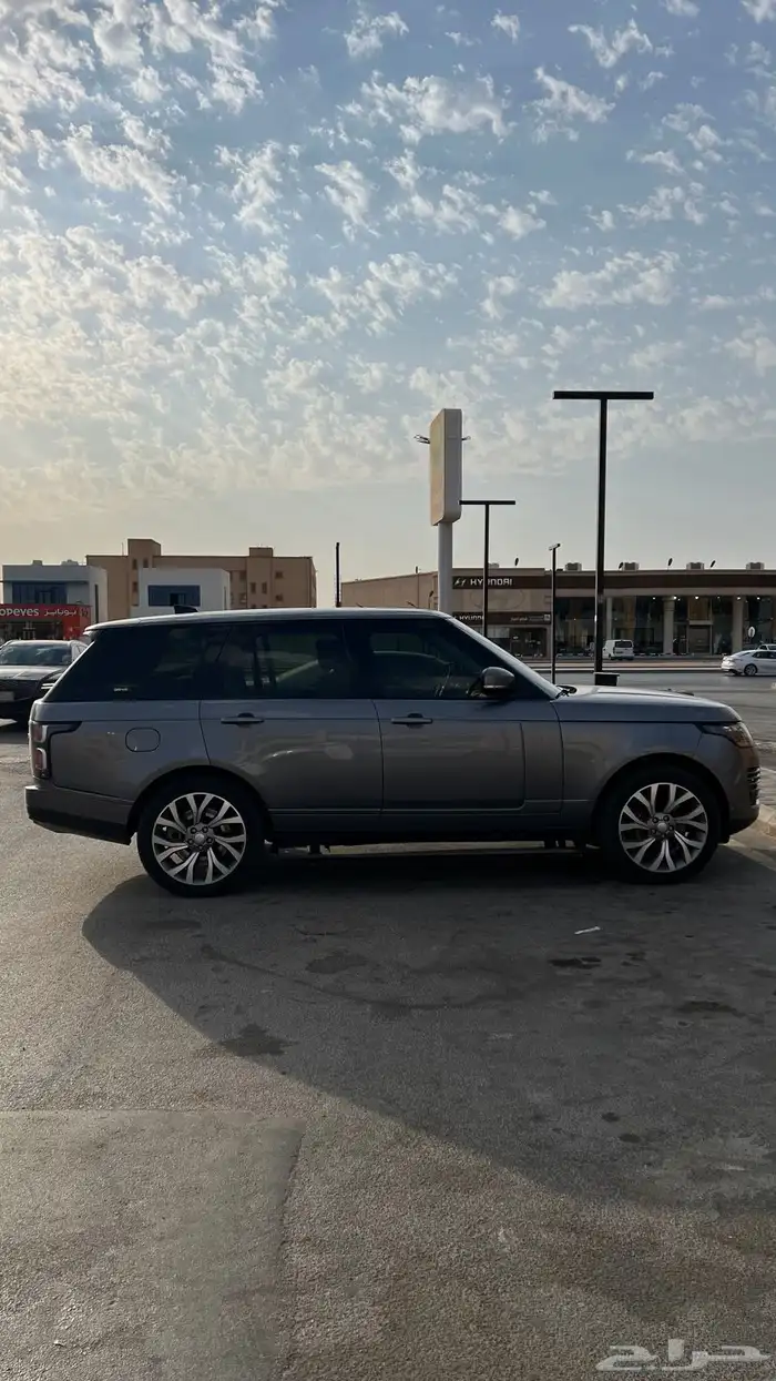 رنج روفر Vogue P400 موديل  2020 3