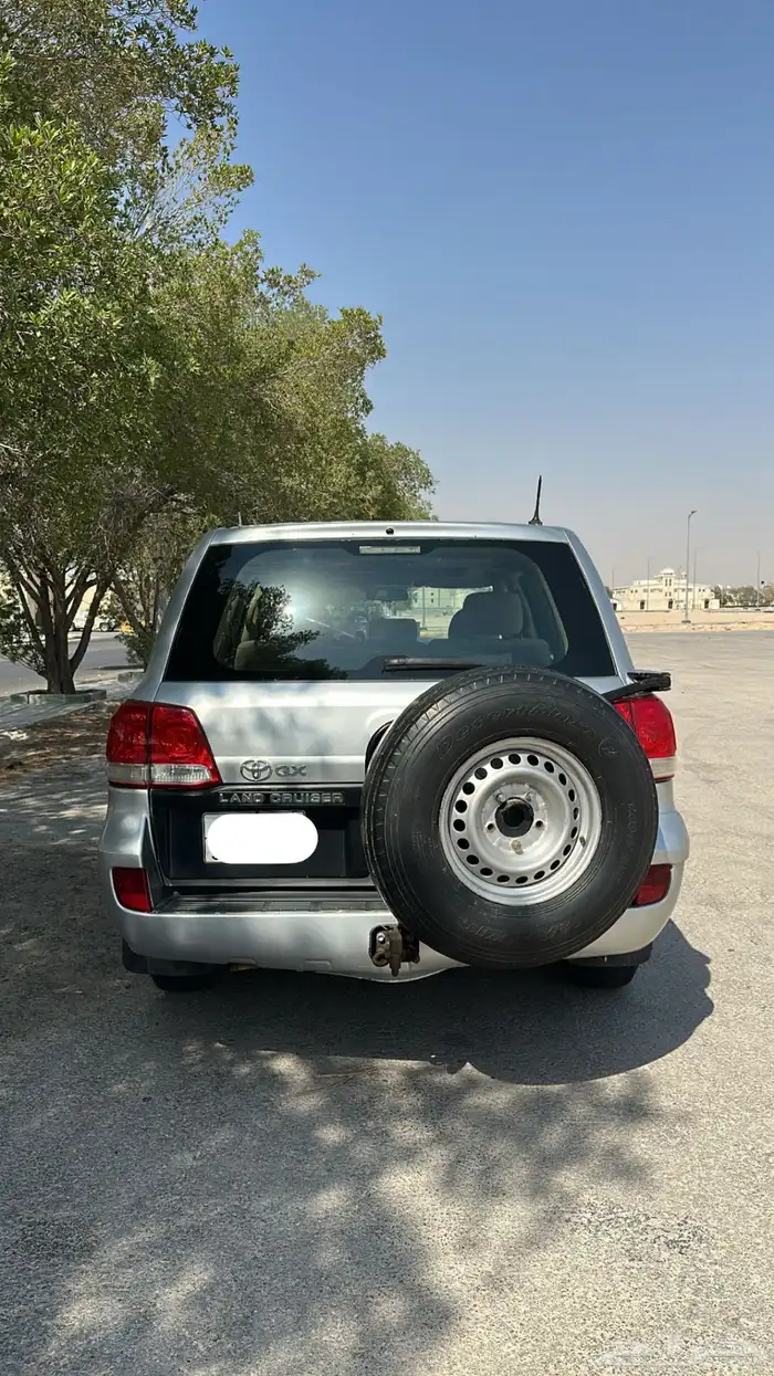 لاندكروزر مديل 2011 فل كامل 4