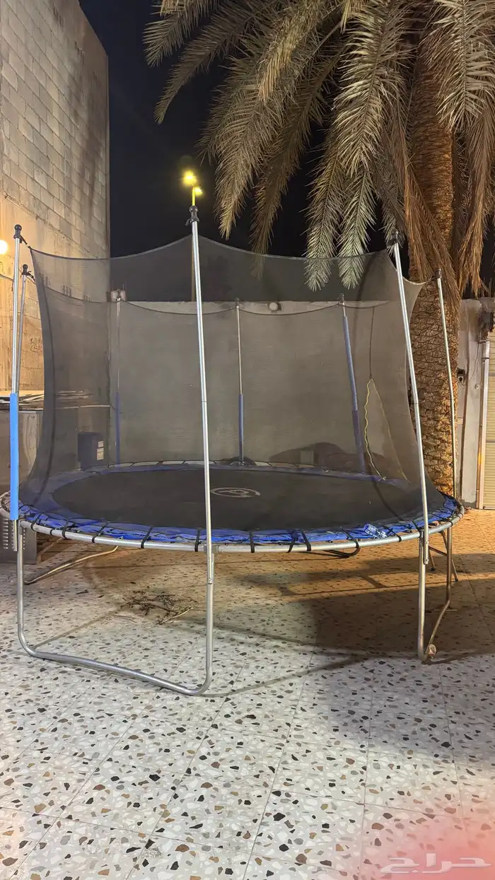 نطيطا لبيع جديده ماستعملت الا شهرين بس السعر 800 1