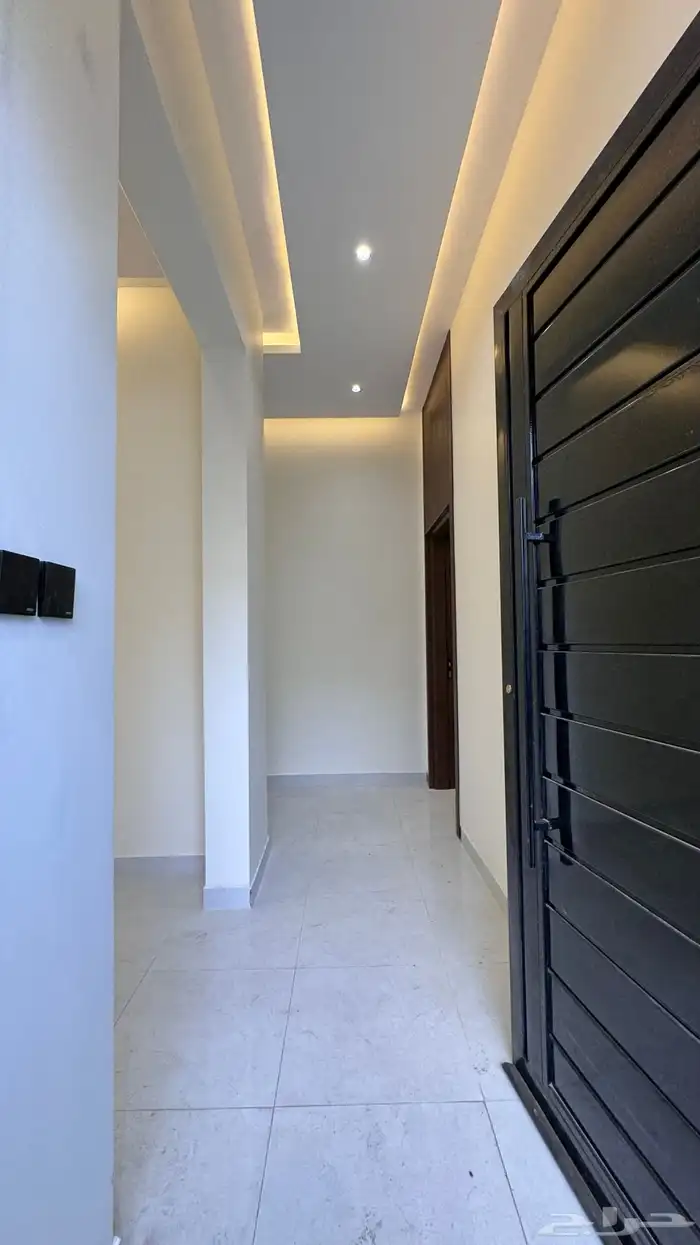 للبيع دور مستقل على ارض كامله حى دره الخميس 2
