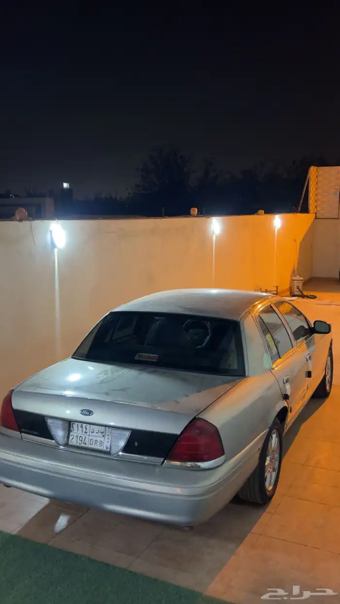 فورد فكتوريا 2010 11