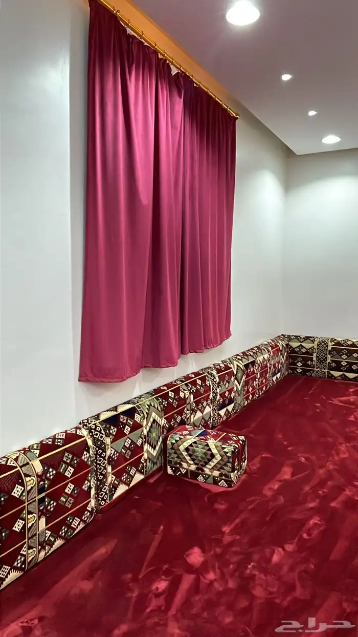 مساند ومراكي وفرشة وستارة 3