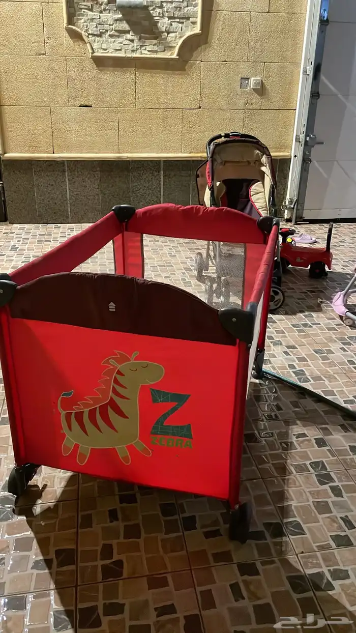 سرير اطفال مشايه وعربية لايوجد فيها اي عيوب نظيفه وجديده 4