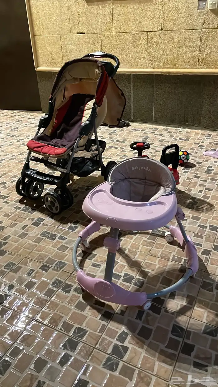 سرير اطفال مشايه وعربية لايوجد فيها اي عيوب نظيفه وجديده 2