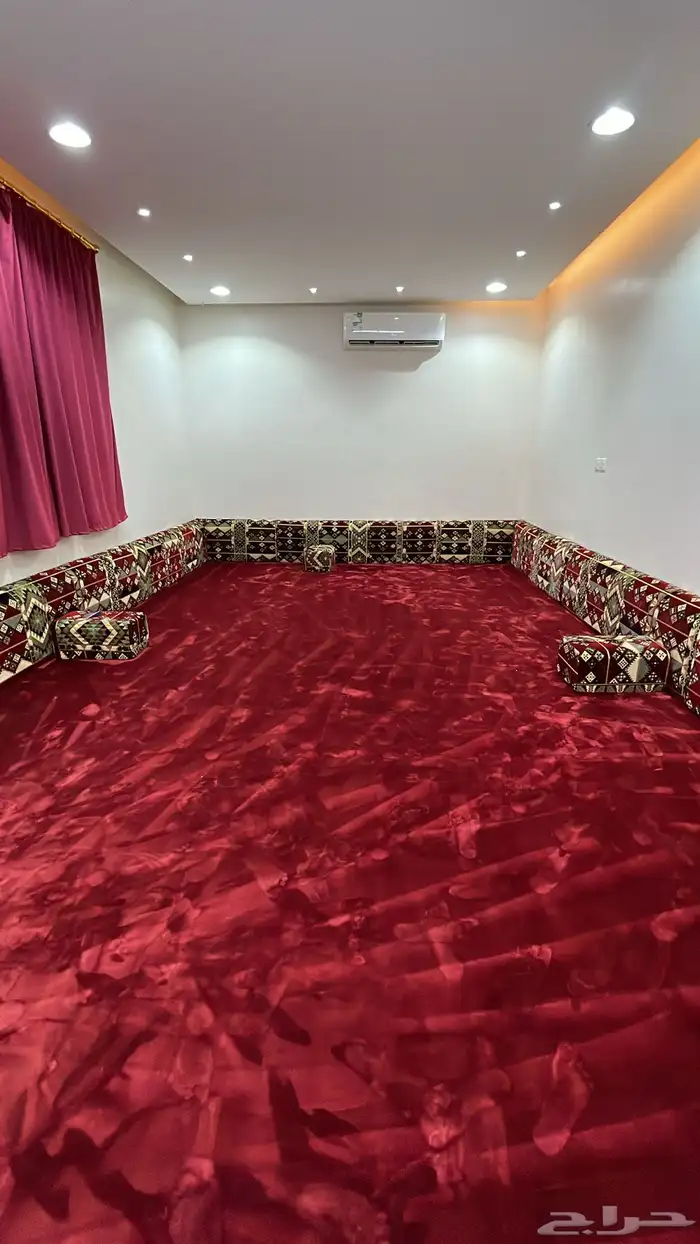 مساند ومراكي وفرشة وستارة 1