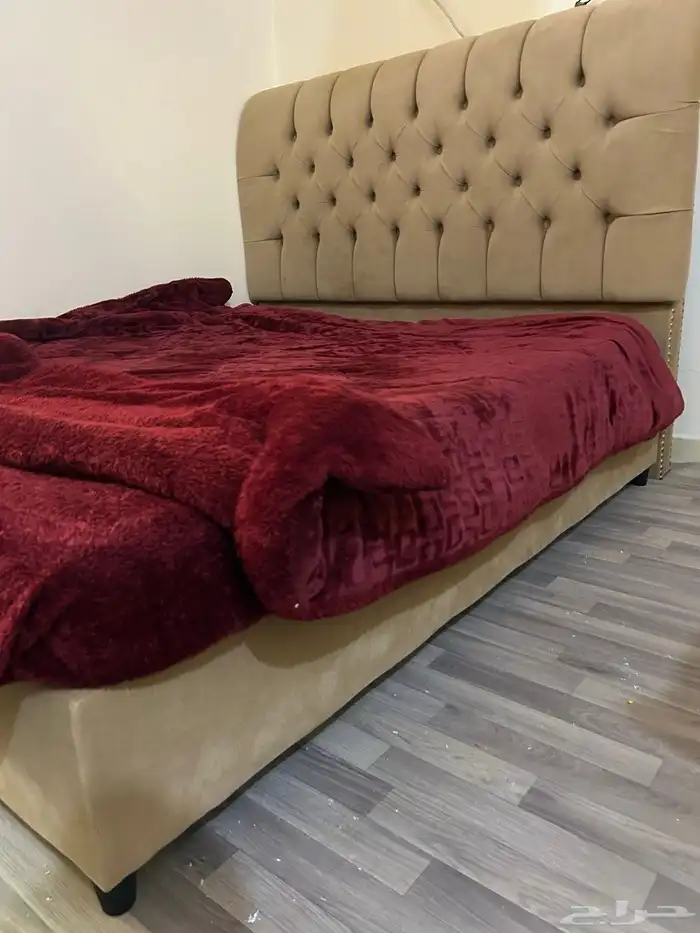 سرير نفرين 0