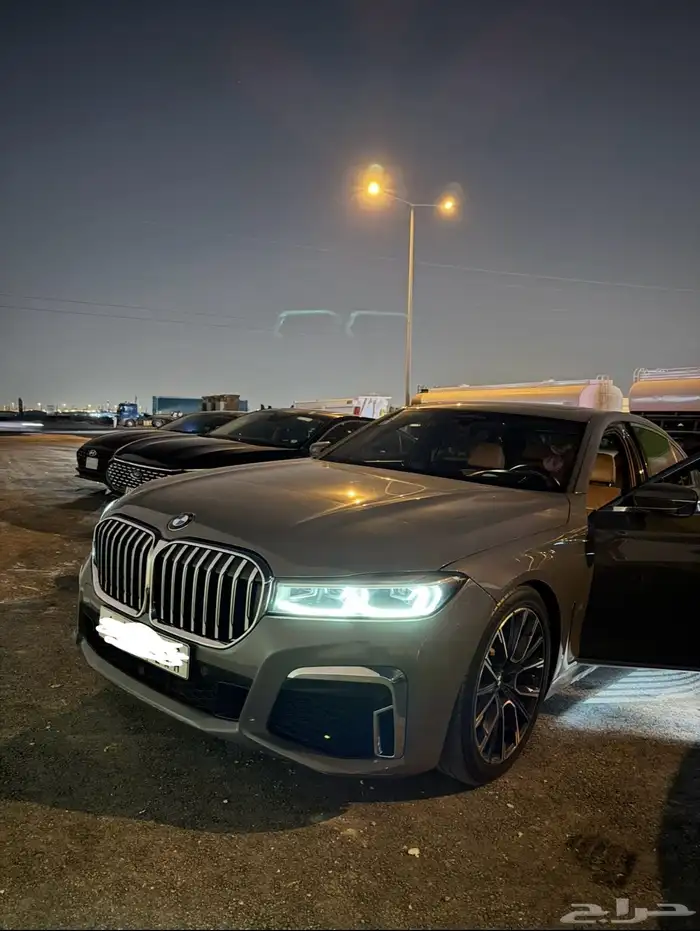 bmw 730 فل كامل M kit موديل 2020 2