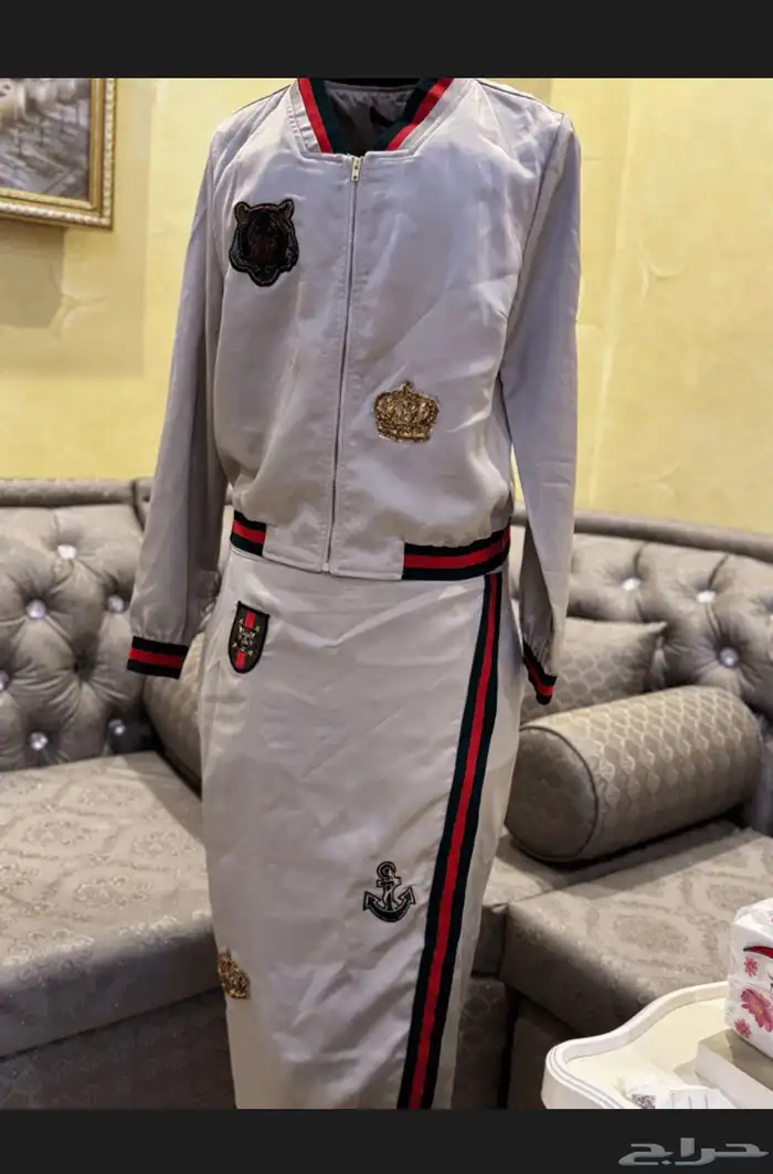 طقم تنوره وبلوزه 0