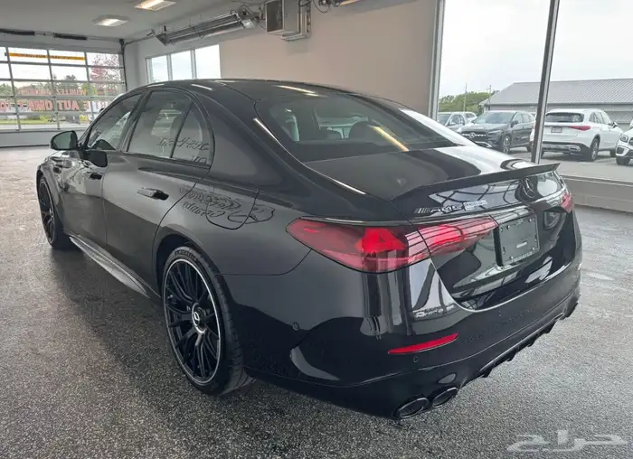 2026 Mercedes-Benz E53 AMG سعر جدا منافس 3
