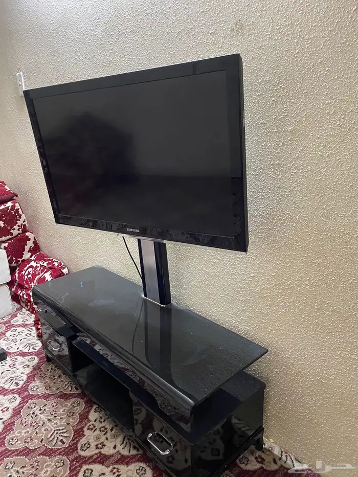 اثاث استخدام نضيف جدا   التلفزيون مع المكتبه كامل 1