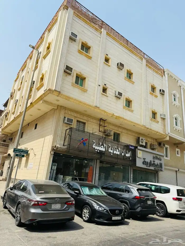 للبيع عماره فى الدمام تجارية عوايل دخل 9 فى الميه 2