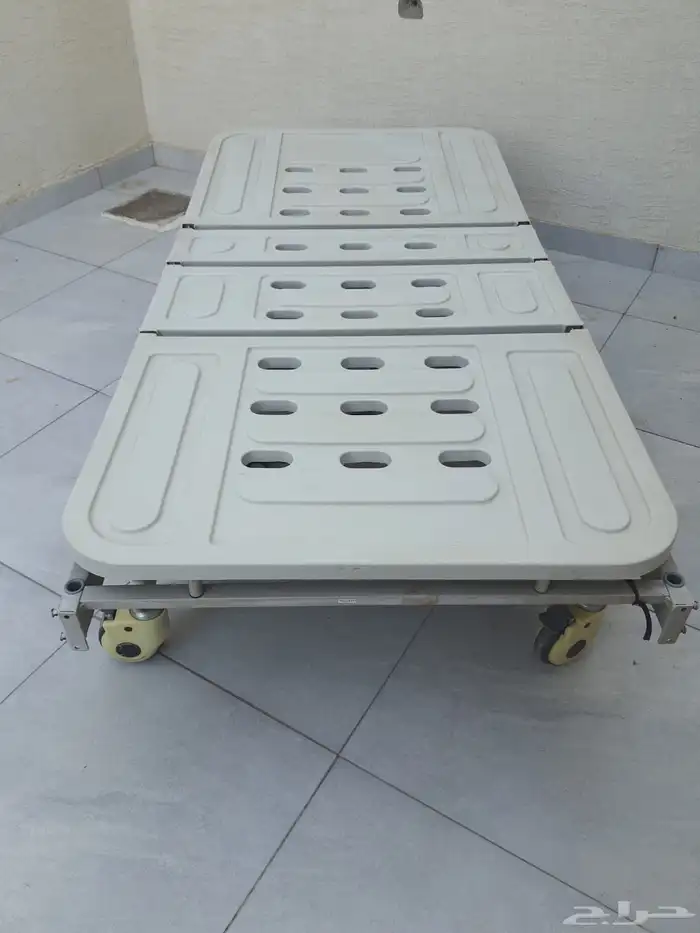 سرير طبي لكبار السن 1