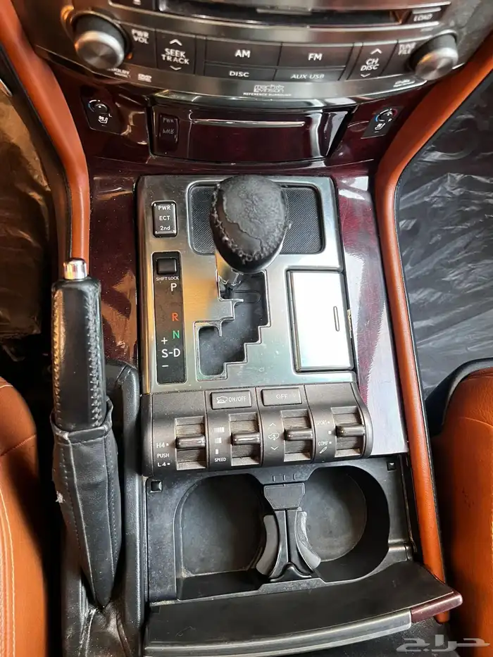 جيب لكزس سعودي فل كامل LX570 2011 13