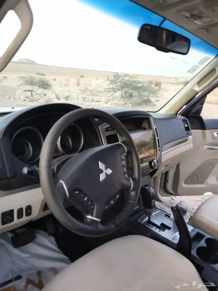 للبيع جيب باجيرو 2017 6