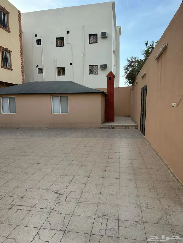 عمارة للبيع الحوية - سلطانه 11