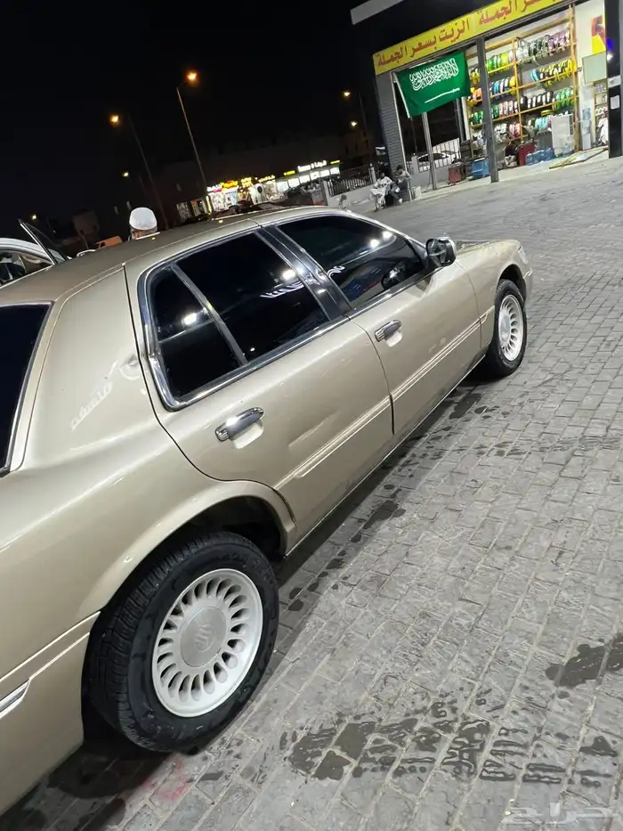 فورد ماركيز2000 2