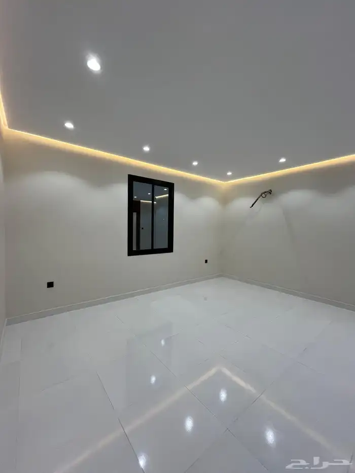 شقة تمليك 5غرف داخل الحد بسعر 540الف فقط مساحة210 12