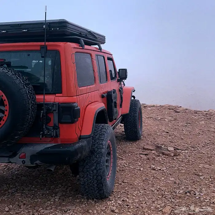 Jeep Wrangler Sahara JLU (Premium Edition) 3
