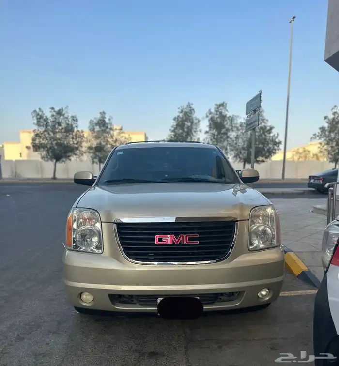 GMC يوكن 2011 ممشى 200 الف 0